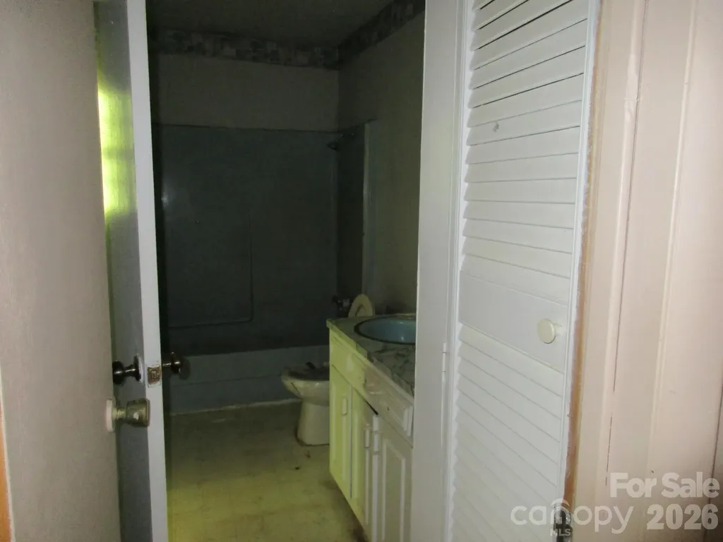 225 Davis Road Crumpler NC 28617