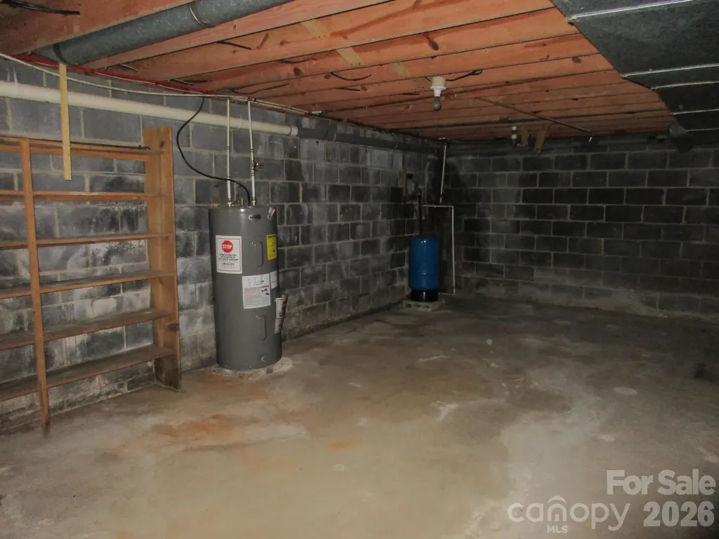 225 Davis Road Crumpler NC 28617