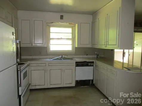 225 Davis Road Crumpler NC 28617