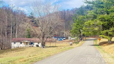 225 Davis Road Crumpler NC 28617