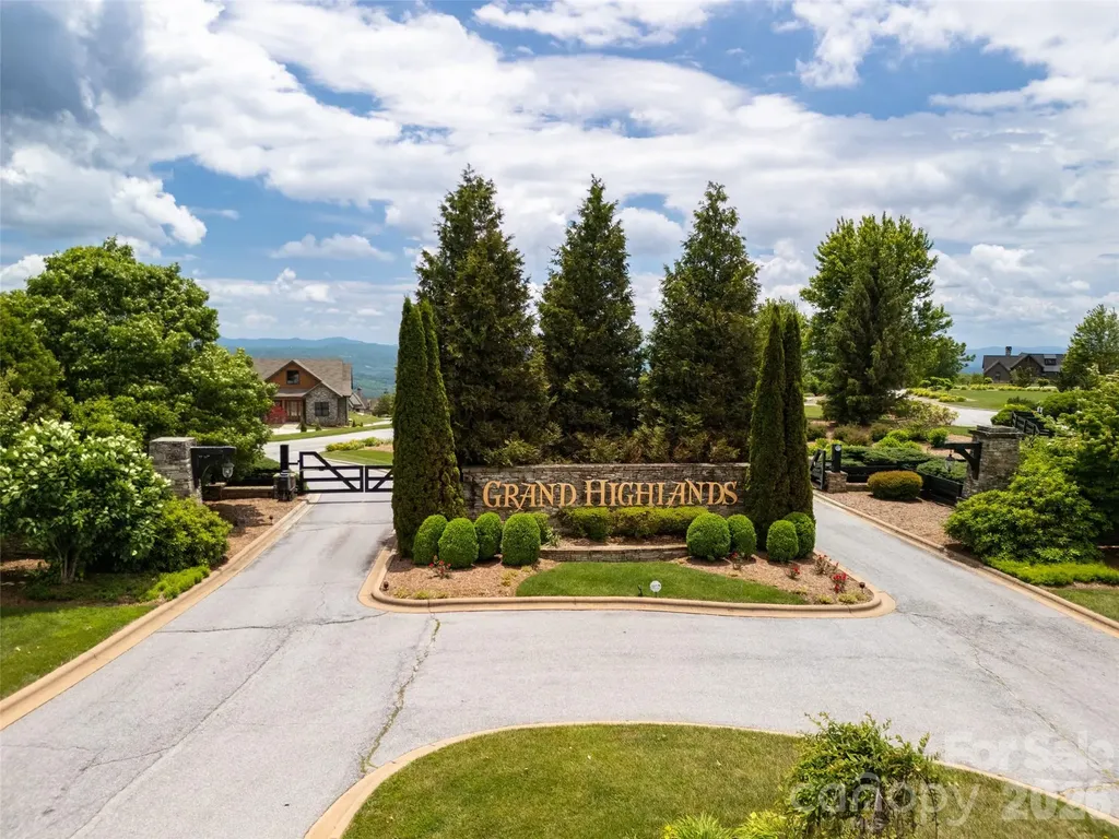 #178 Dancing Bear Drive Hendersonville NC 28792