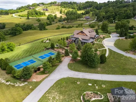 #178 Dancing Bear Drive Hendersonville NC 28792