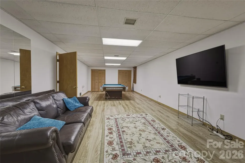 213 Hospital Avenue Lenoir NC 28645