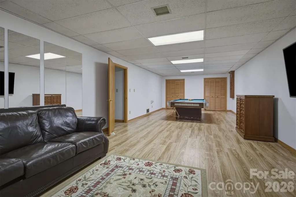 213 Hospital Avenue Lenoir NC 28645