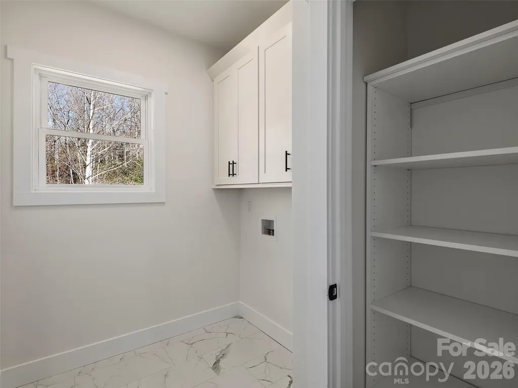 399 Crystal Heights Drive Hendersonville NC 28739
