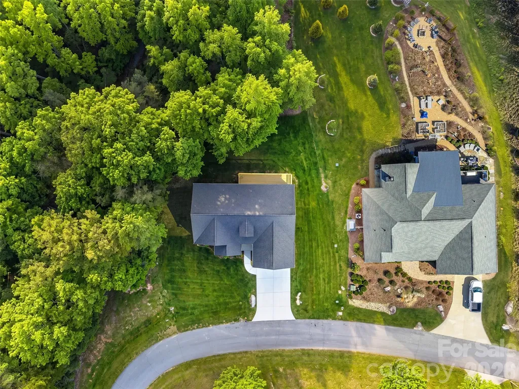 399 Crystal Heights Drive Hendersonville NC 28739