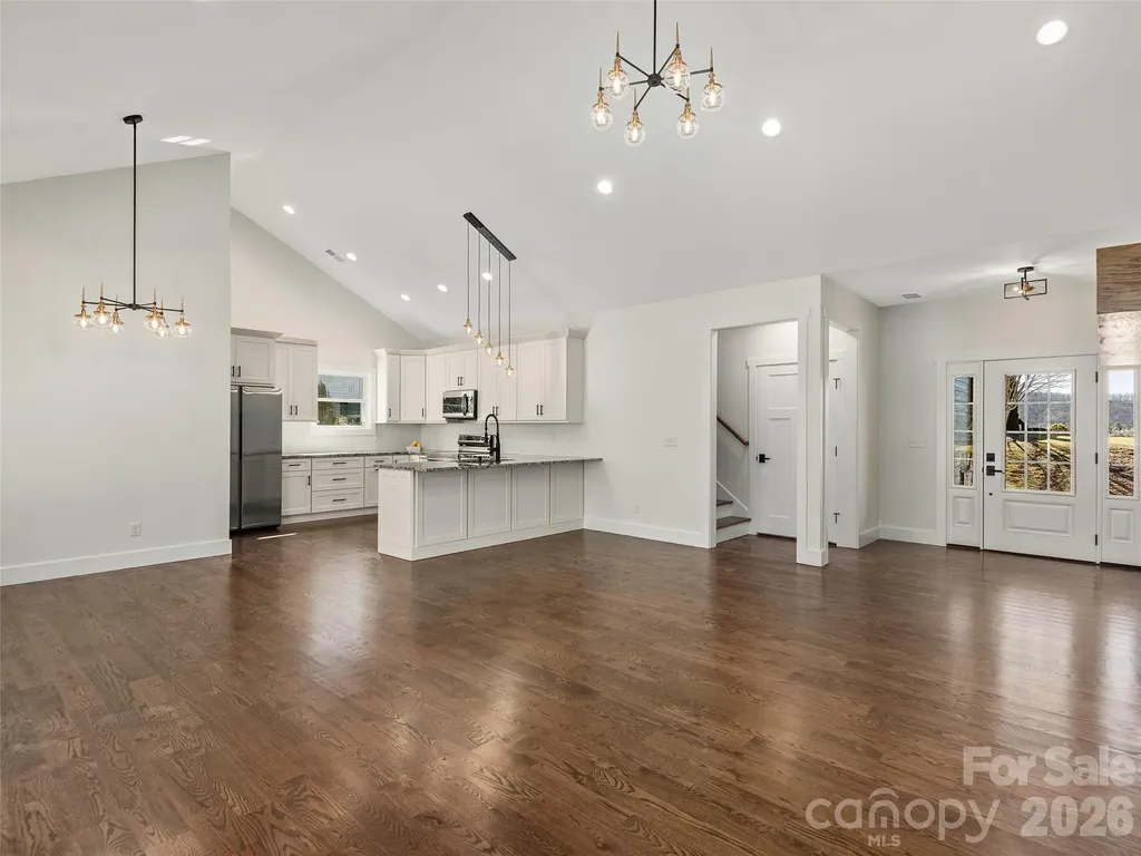 399 Crystal Heights Drive Hendersonville NC 28739