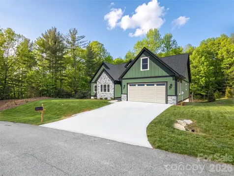 399 Crystal Heights Drive Hendersonville NC 28739