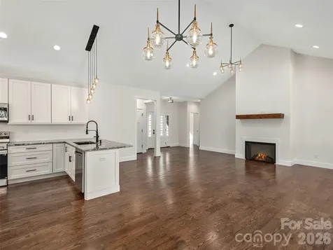 399 Crystal Heights Drive Hendersonville NC 28739