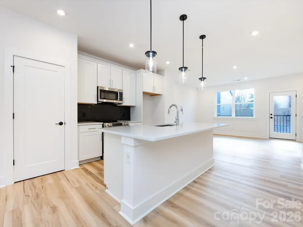 7022 Impulse Court Charlotte NC 28205
