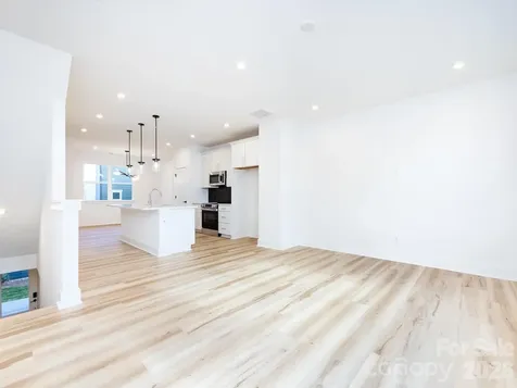 7022 Impulse Court Charlotte NC 28205