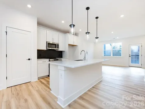 7022 Impulse Court Charlotte NC 28205