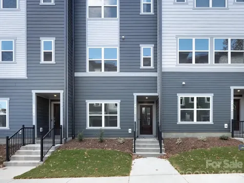 7022 Impulse Court Charlotte NC 28205
