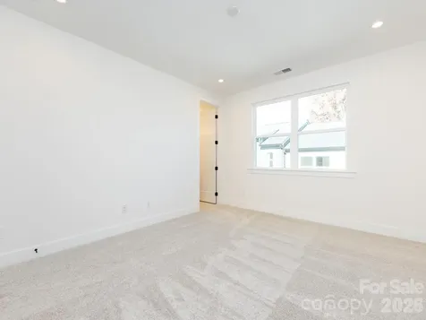 7022 Impulse Court Charlotte NC 28205