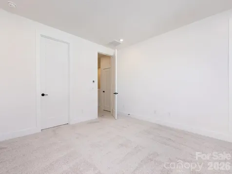 7022 Impulse Court Charlotte NC 28205