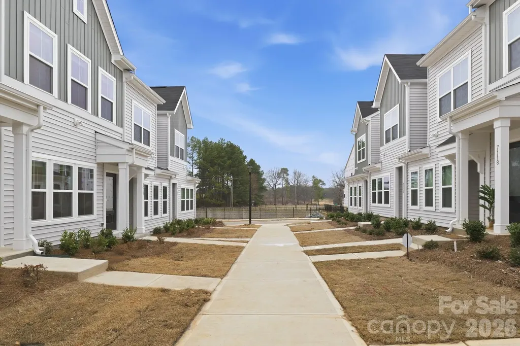 6213 Kimball Court Charlotte NC 28216
