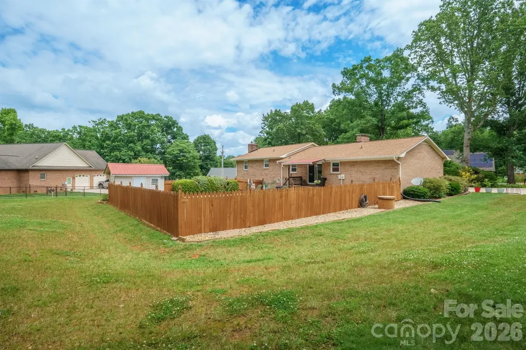 201 Wellington Drive Lincolnton NC 28092
