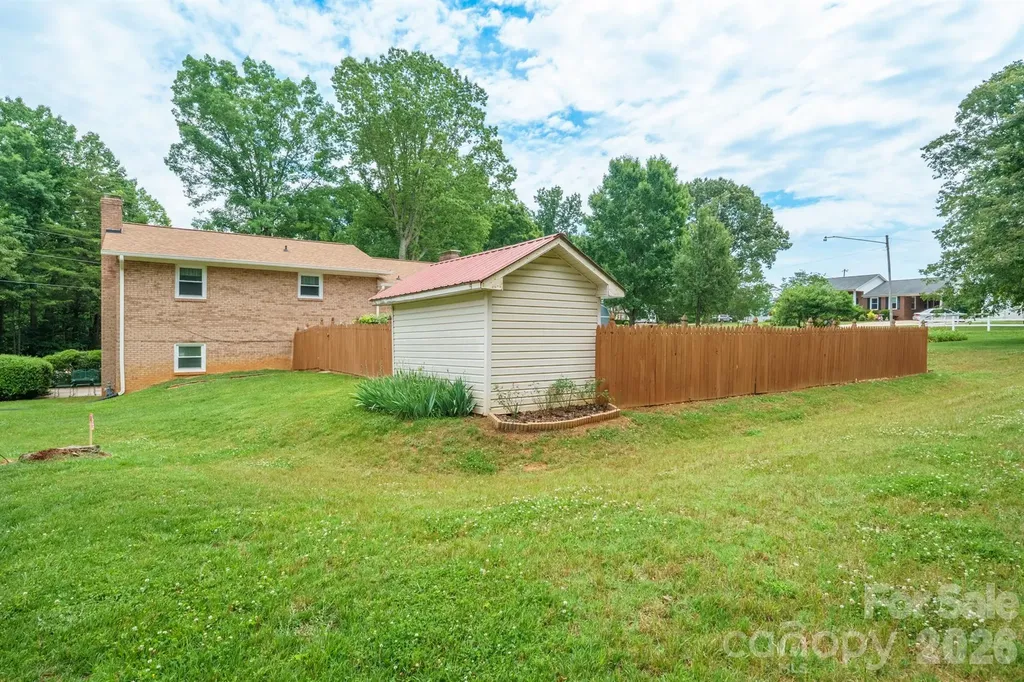 201 Wellington Drive Lincolnton NC 28092