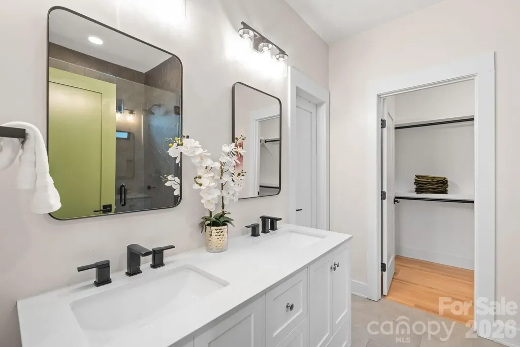 1933 St Paul Street Charlotte NC 28216