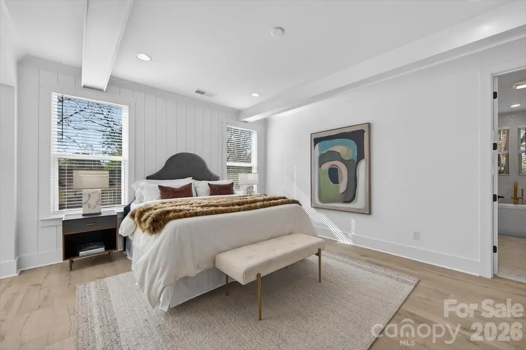 1607 Chippendale Road Charlotte NC 28205
