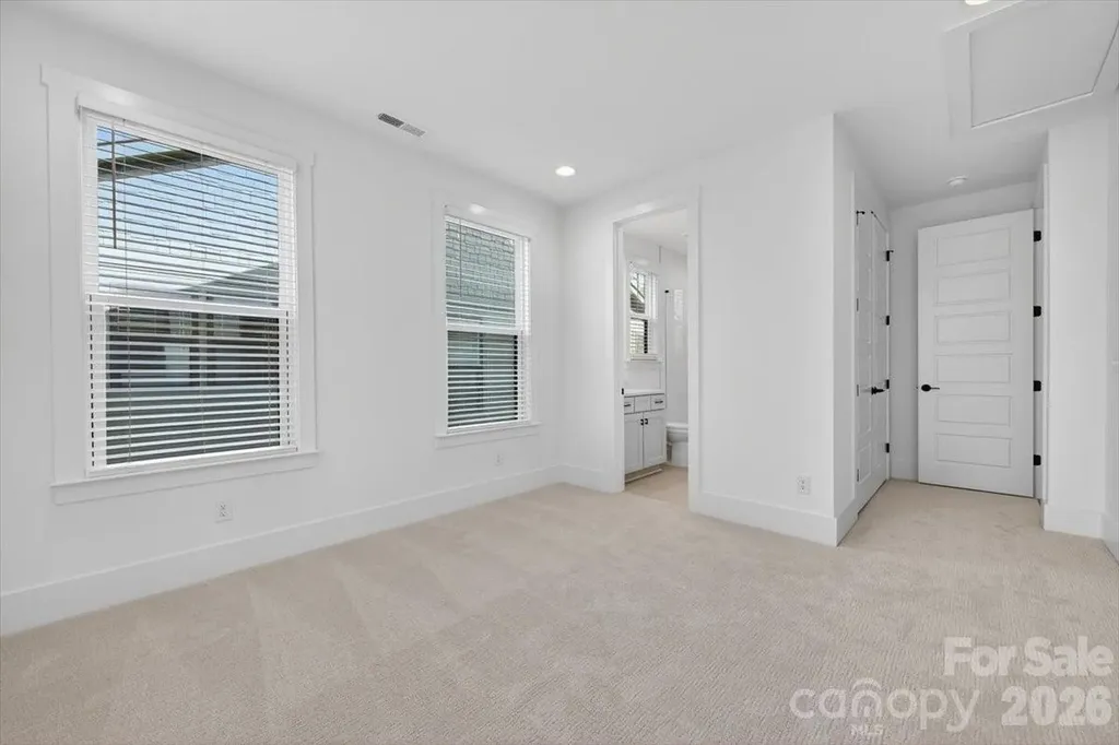 1607 Chippendale Road Charlotte NC 28205