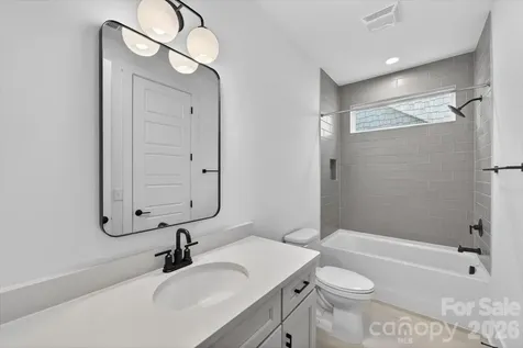 1607 Chippendale Road Charlotte NC 28205