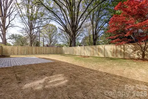 1607 Chippendale Road Charlotte NC 28205