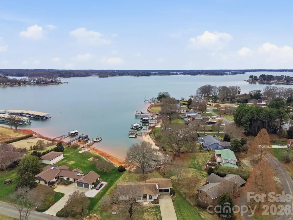 332 Shoreline Loop Mooresville NC 28117