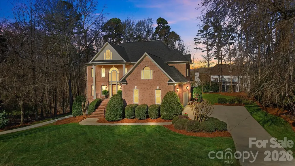 1009 Honors Court Waxhaw NC 28173