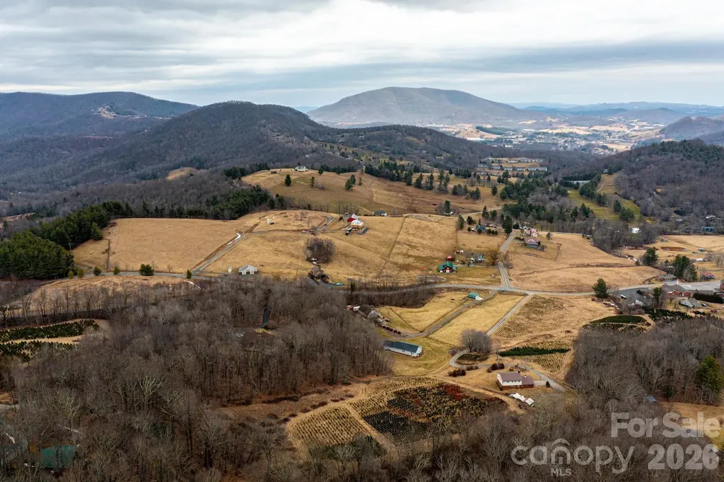 286 Frontier Drive West Jefferson NC 28694