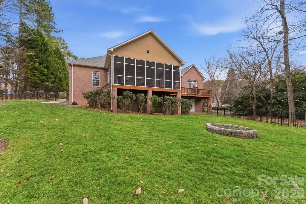 402 W Glenview Drive W Salisbury NC 28147