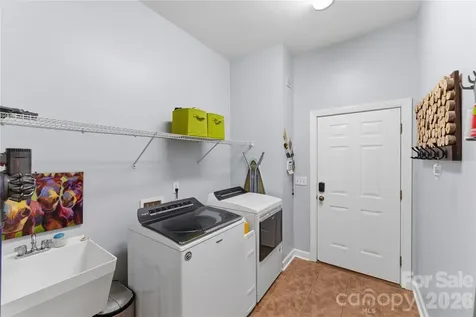 402 W Glenview Drive W Salisbury NC 28147