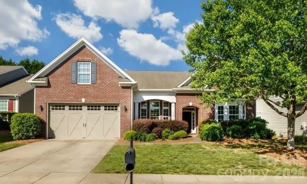 8720 Artesa Mill Lane Charlotte NC 28214