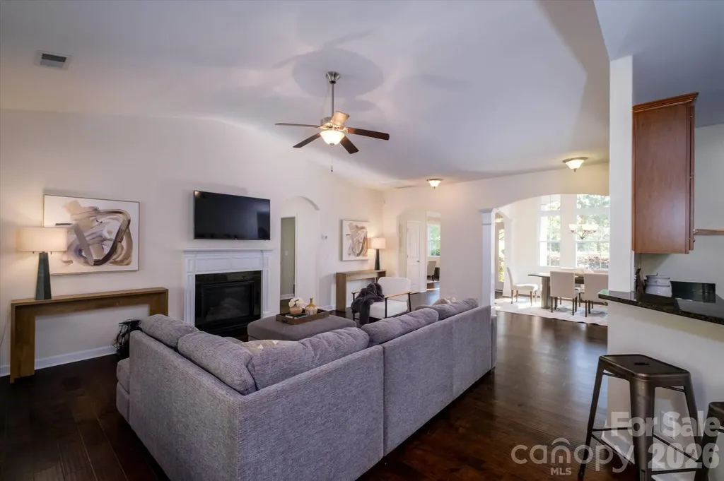 8720 Artesa Mill Lane Charlotte NC 28214
