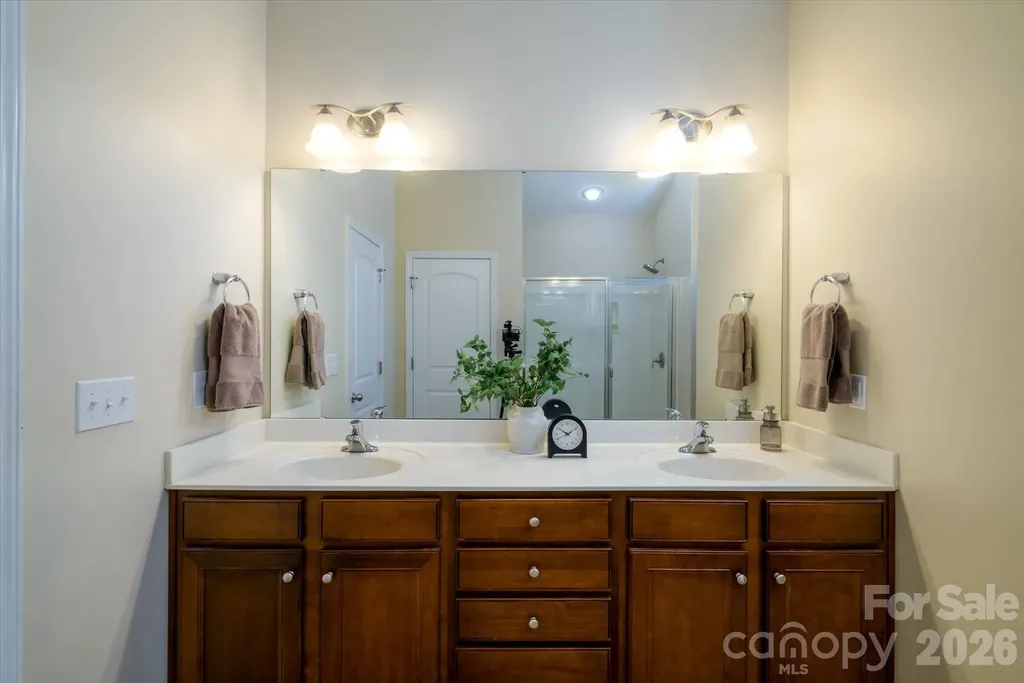 8720 Artesa Mill Lane Charlotte NC 28214