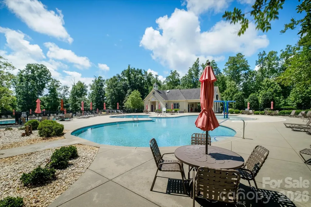 8720 Artesa Mill Lane Charlotte NC 28214