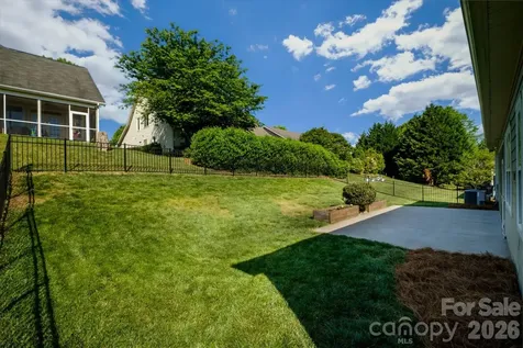 8720 Artesa Mill Lane Charlotte NC 28214