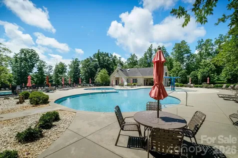 8720 Artesa Mill Lane Charlotte NC 28214