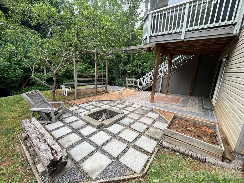 7532 W Berkeley Road Denver NC 28037