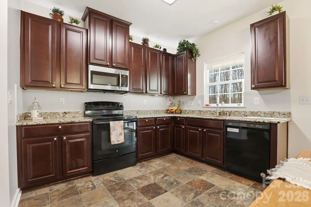 7532 W Berkeley Road Denver NC 28037