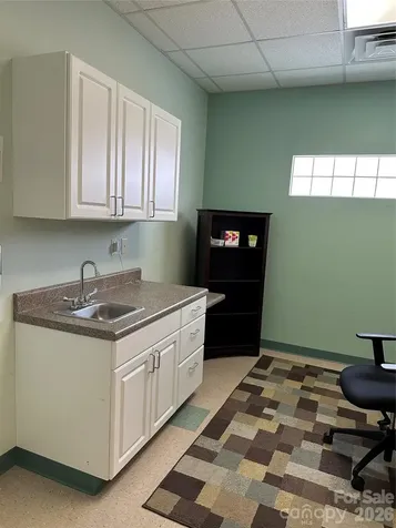 527 West Park Circle North Wilkesboro NC 28659
