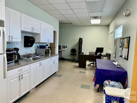 527 West Park Circle North Wilkesboro NC 28659