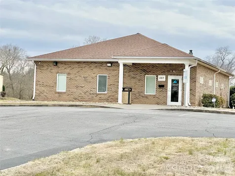 527 West Park Circle North Wilkesboro NC 28659