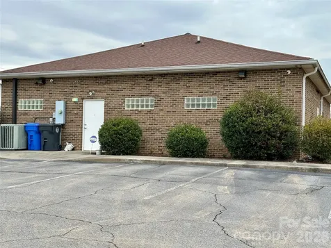 527 West Park Circle North Wilkesboro NC 28659