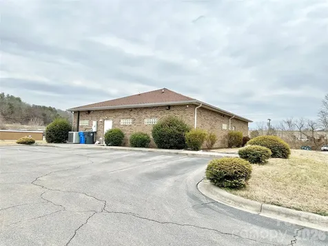 527 West Park Circle North Wilkesboro NC 28659