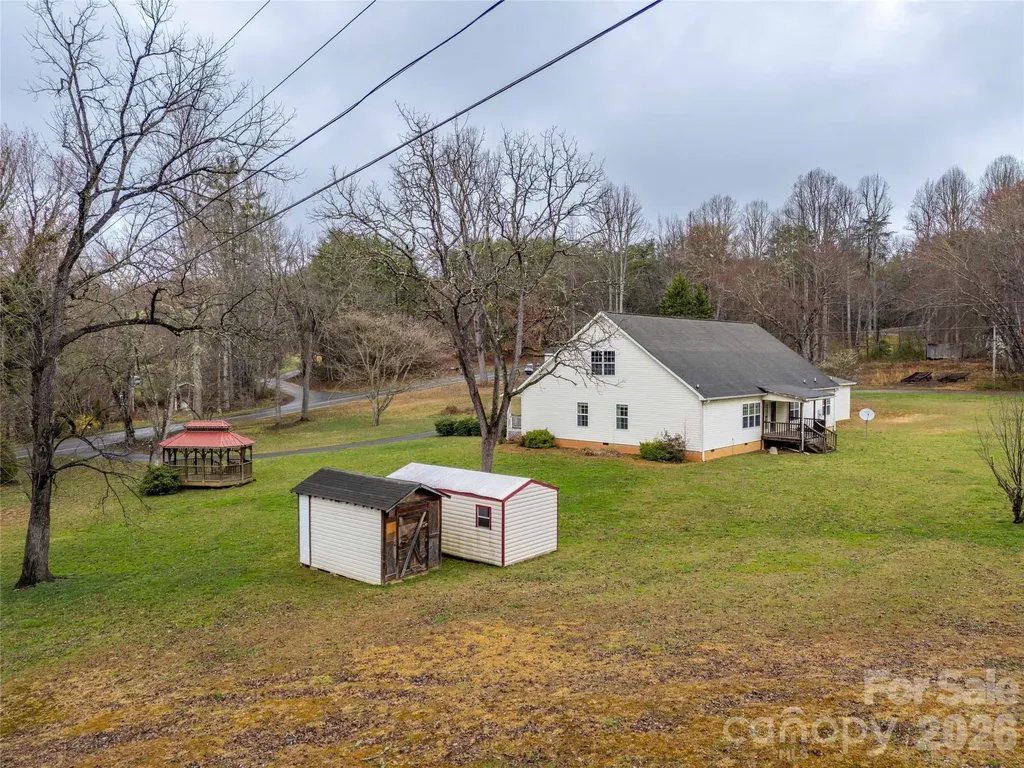 1564 Camp Creek Road Whittier NC 28789