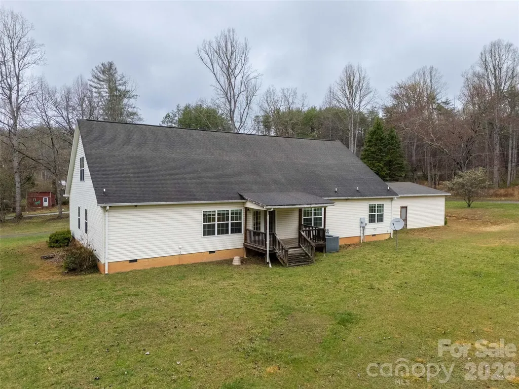 1564 Camp Creek Road Whittier NC 28789
