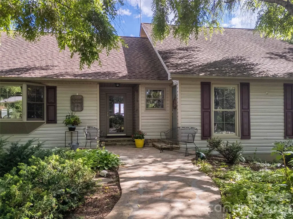 149 Windy Hill Circle Tuckasegee NC 28783