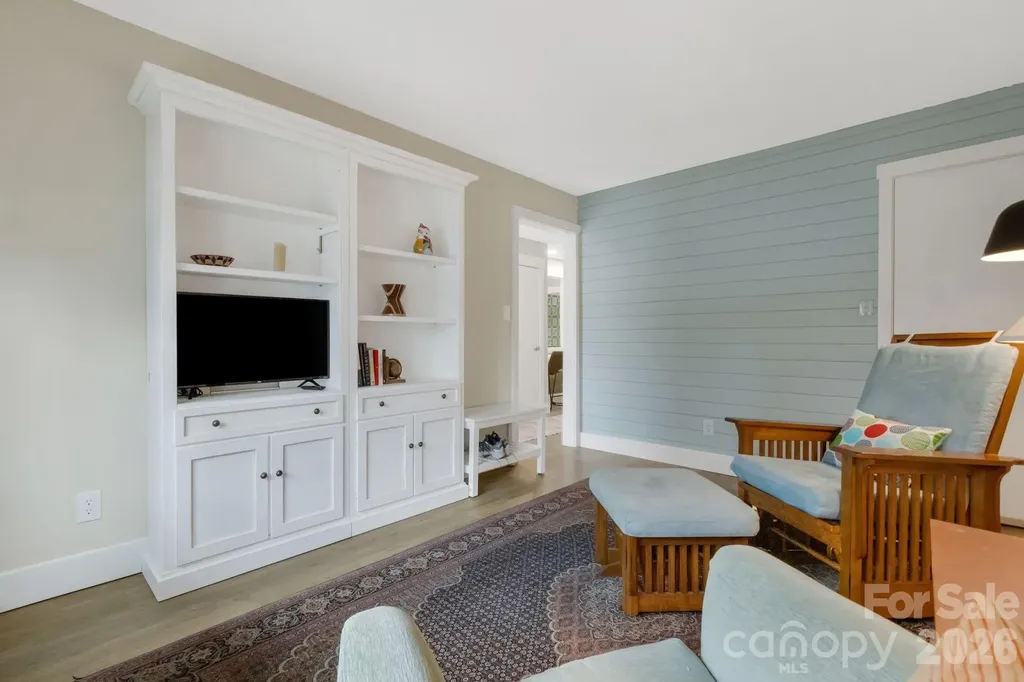 403 Crowfields Drive Asheville NC 28803