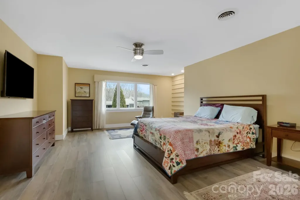 403 Crowfields Drive Asheville NC 28803